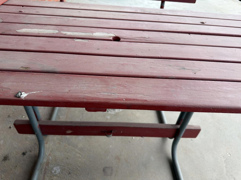 Bänkar med bord, 2 st, röda