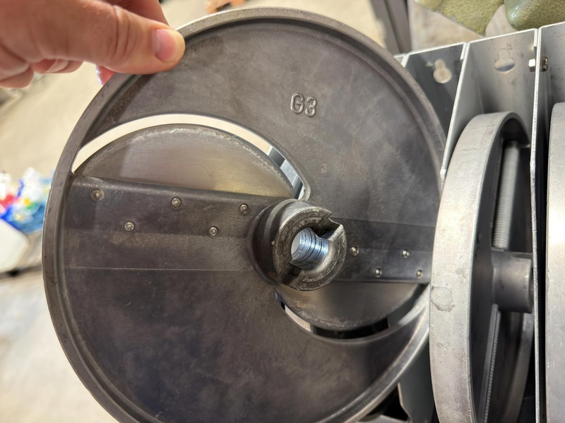 Brunner vegetable cutter, with discs