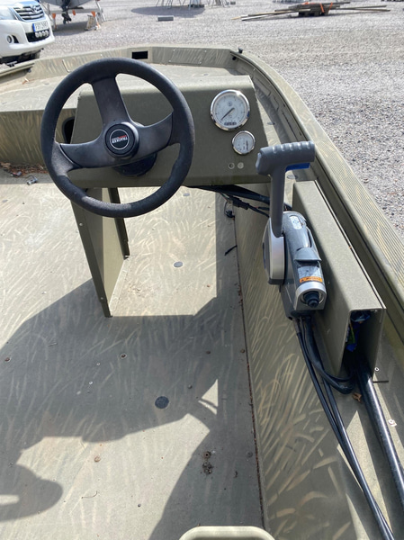 Tracker Grizzly 1754 med Evinrude 50 Motorbåt