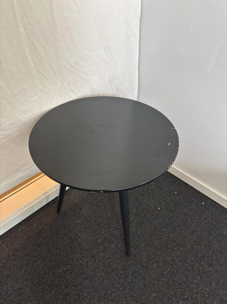 2 st. Stolar inkl. bord