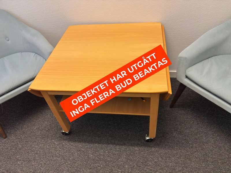 Coffee table incl. 2 armchairs