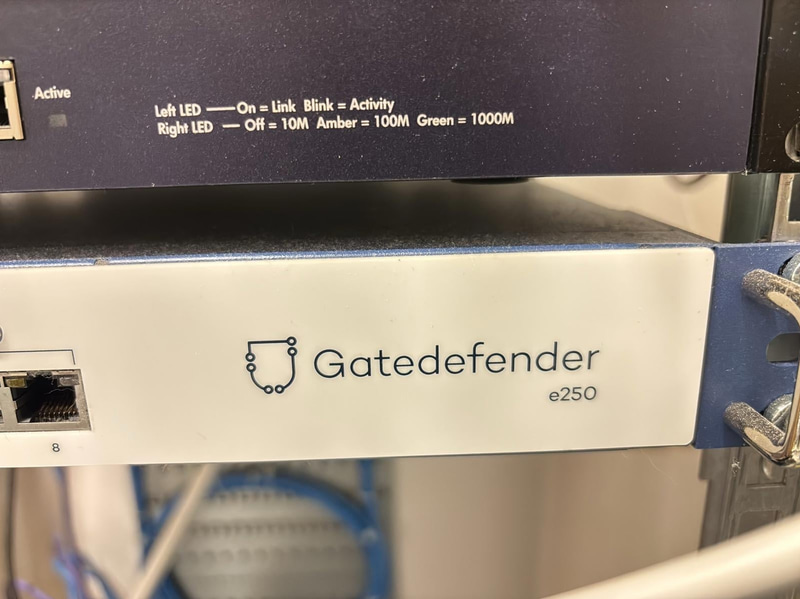 Parti med switchar och brandväggar