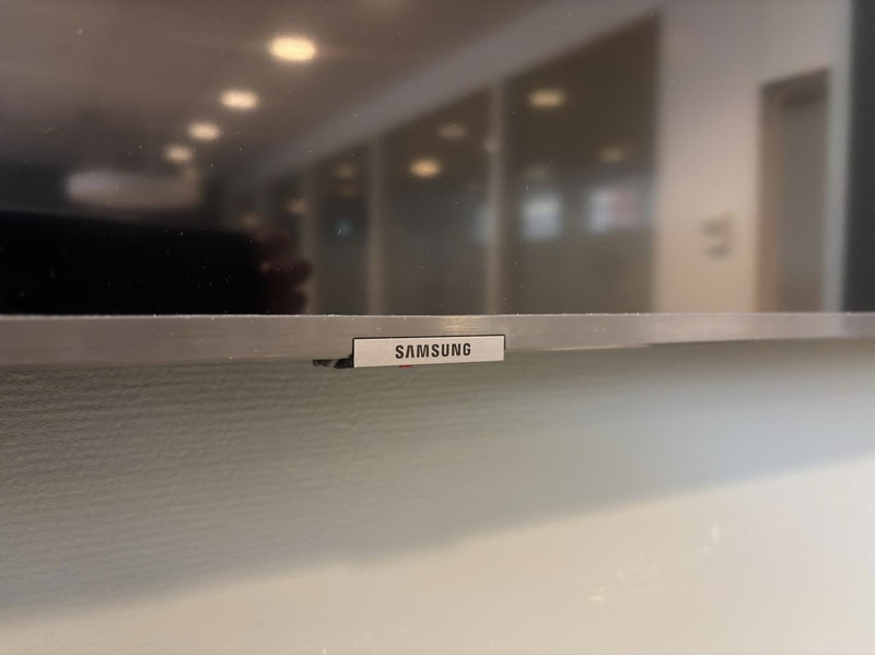 TV Samsung TU715 65 tum 4K