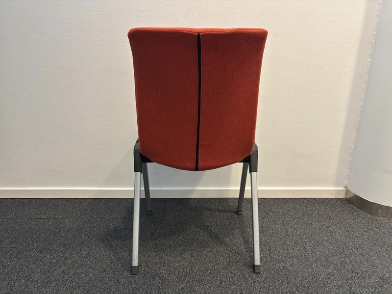 Kontorsbord inklusive 8 st. kontorsstolar HÅG
