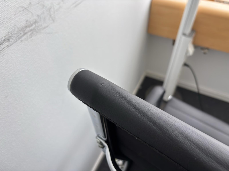 Höj- och sänkbart skrivbord, inkl. kontorsstol Mio Porter