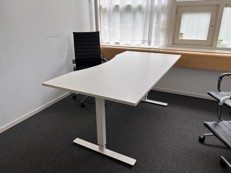 Höj- och sänkbart skrivbord, inkl. kontorsstol Mio Porter