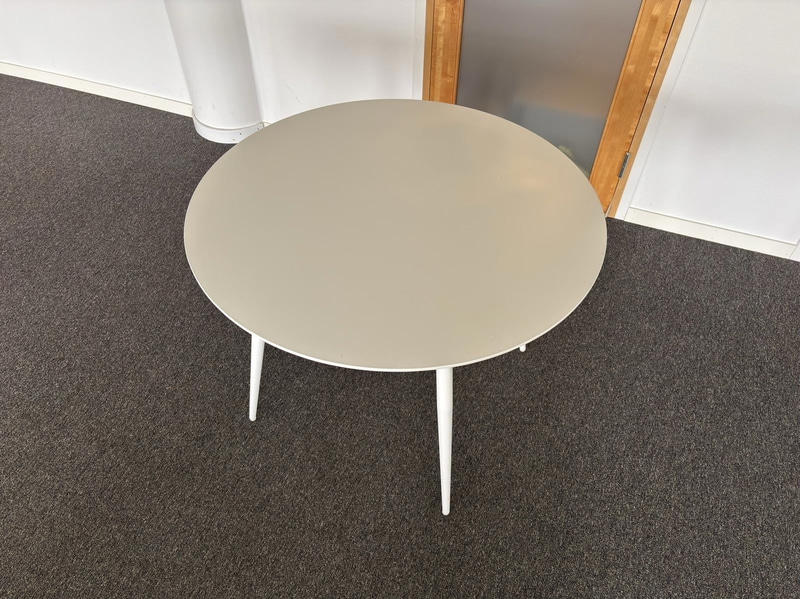 2 white tables
