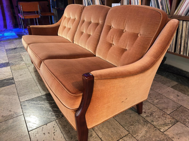 Sofa incl. table