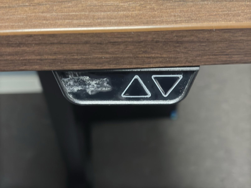 Electric height-adjustable desk incl. office chair