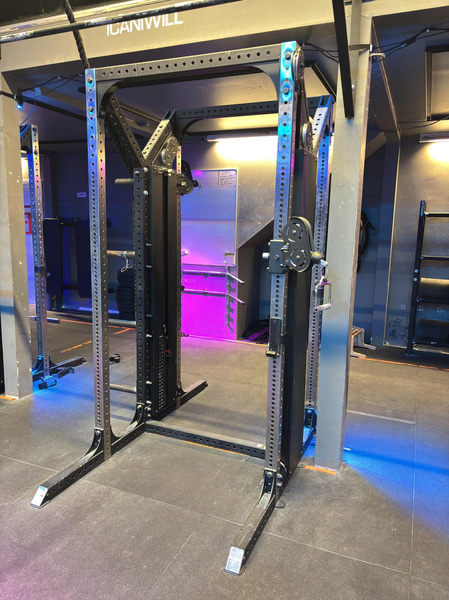 Eleiko Double-Sided Squat Rack