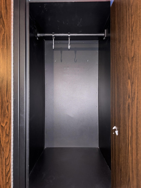 12 Gymleco lockers