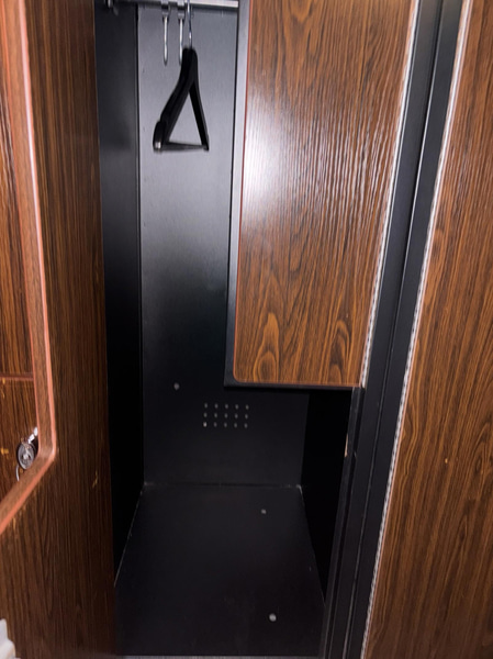 12 Gymleco lockers