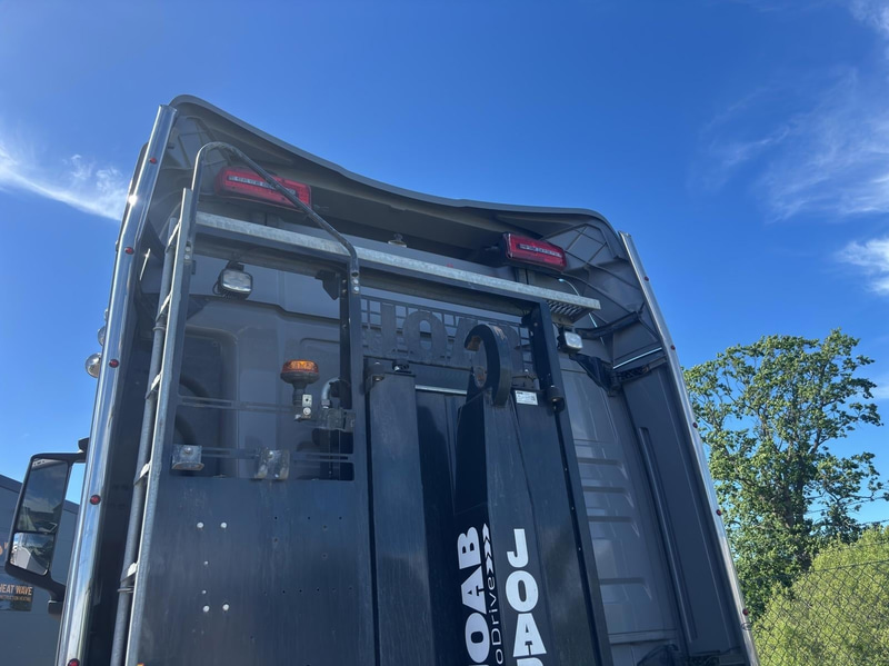 Tridem Hooklift Truck MAN TGX 35.520 8X4-4 BL CH -2023 | JOAB 24-tonne | Plough-equipped