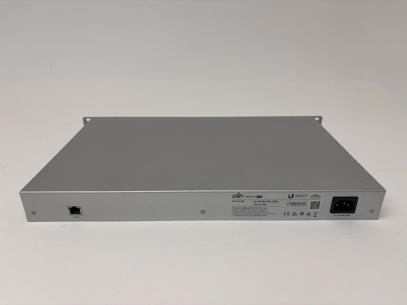 Switch Ubiquiti US-24-250W 24-port