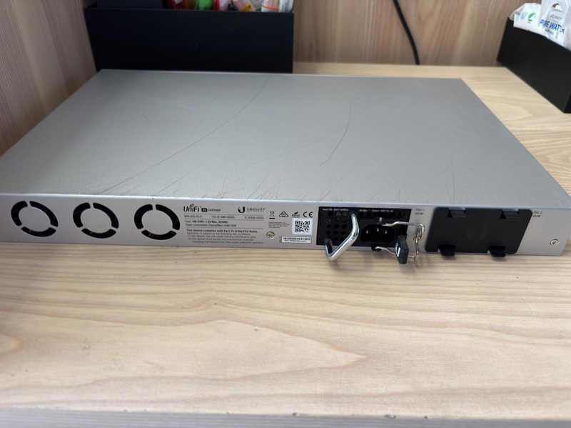 Gateway Ubiquiti USG-XG-8