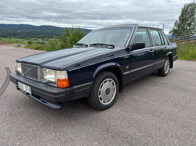 Veteranbil Volvo 744-883 GL/E-PKT -1989 | 8100 mil