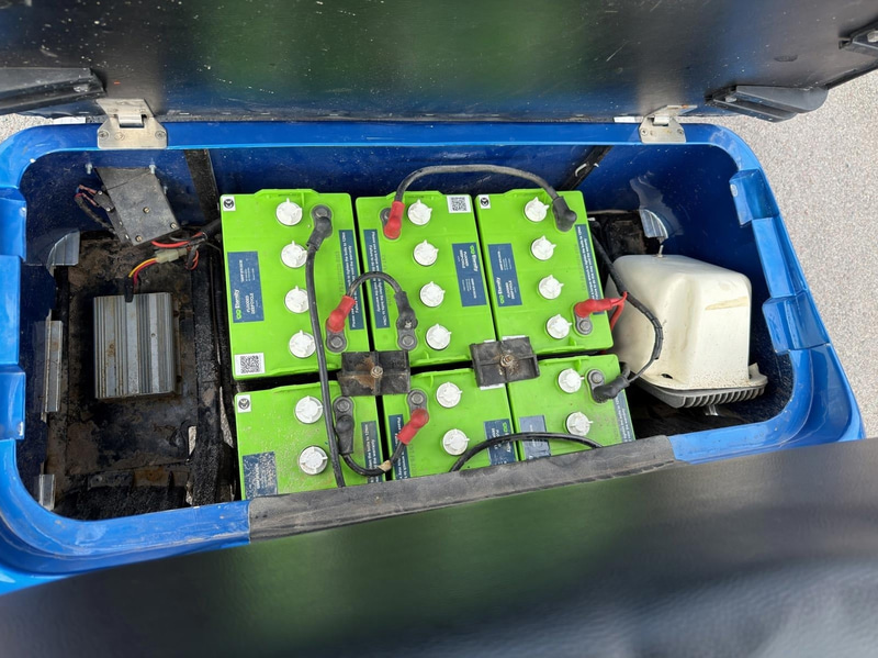 Golf Cart EZ-GO TXT | Reupholstered | New batteries