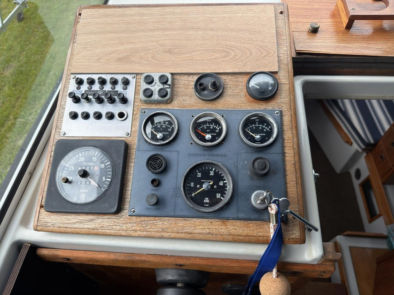 Motorbåt Nimbus 800 Turbo – Volvo Penta AQD40A | Trailer ingår | 1981
