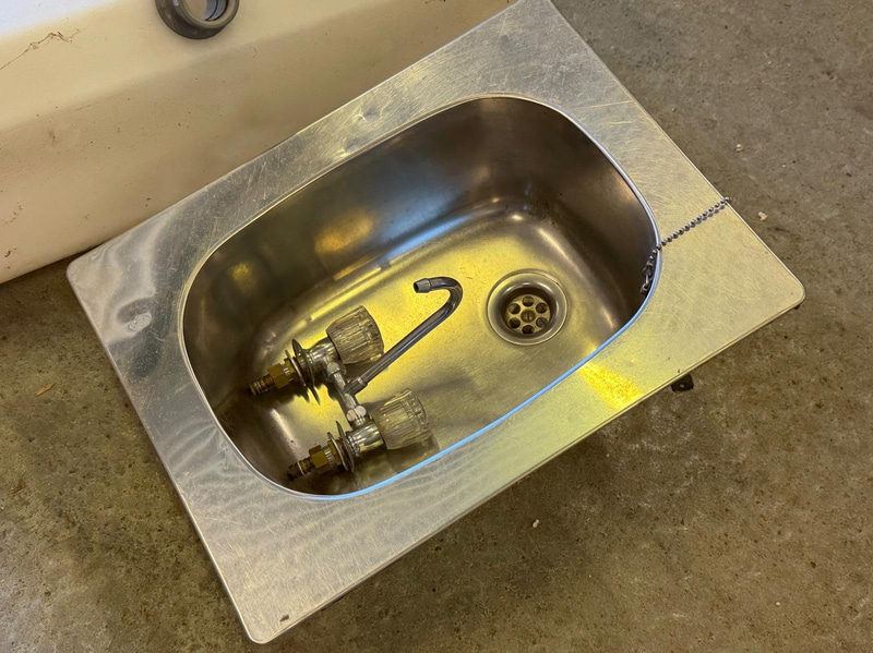 Diskho för husvagn/ husbil/ båt  i rostfritt stål, med tank