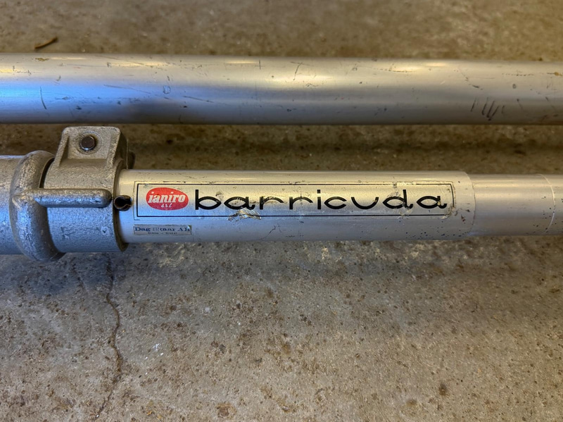 Ianiro Barricuda stolpar, 2 st