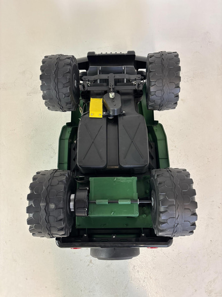 Eldriven leksaksbil, Militärjeep, grön
