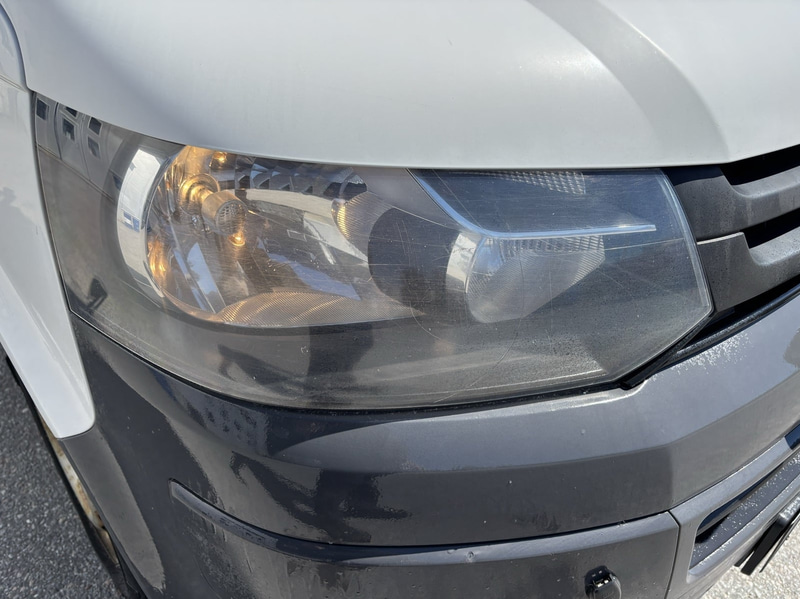 Volkswagen Transporter 2.0 TDI Flatbed Truck - 2011 | Tipper