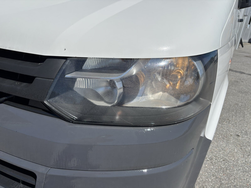 Volkswagen Transporter 2.0 TDI Flatbed Truck - 2011 | Tipper