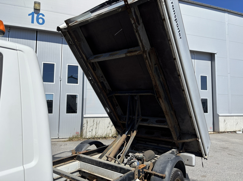 Volkswagen Transporter 2.0 TDI Flatbed Truck - 2011 | Tipper
