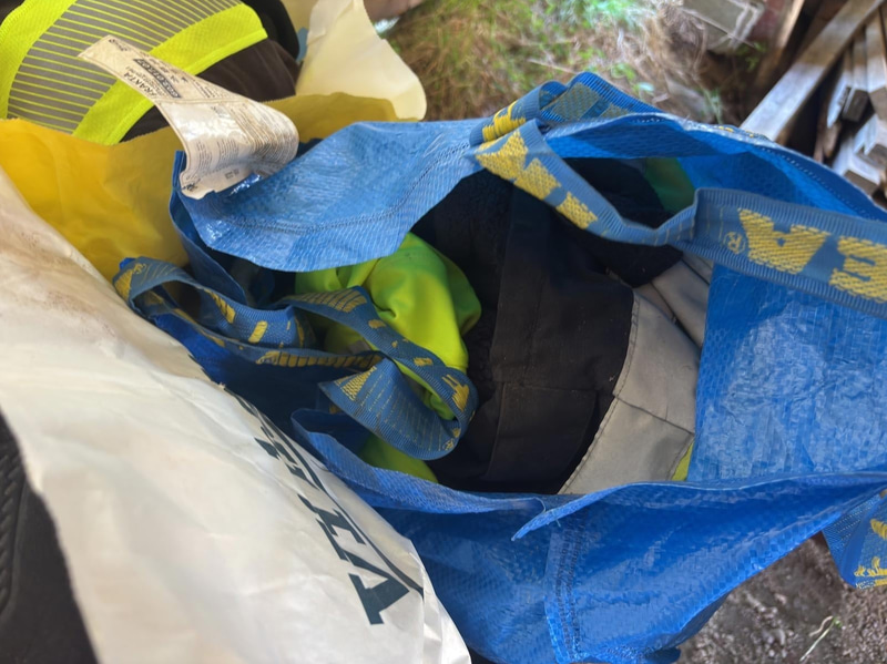 3 st. pallar blandat inklusive Makita och DeWalt