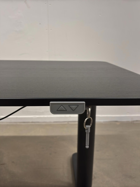 Höj- och sänkbart Skrivbord Ikea Bekant