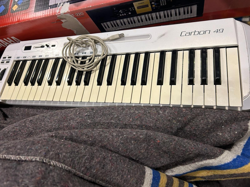 Yamaha Carbon 49 MIDI Keyboard