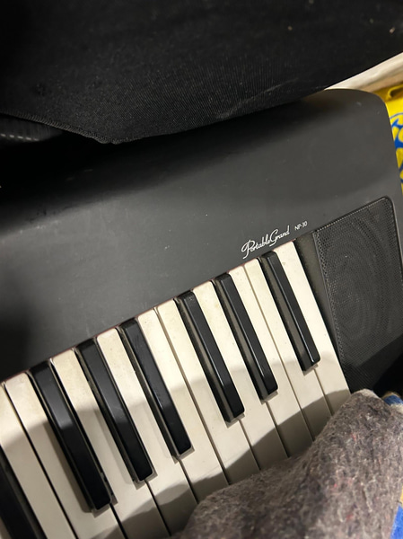 Yamaha Portable Grand NP-30 Digital Piano