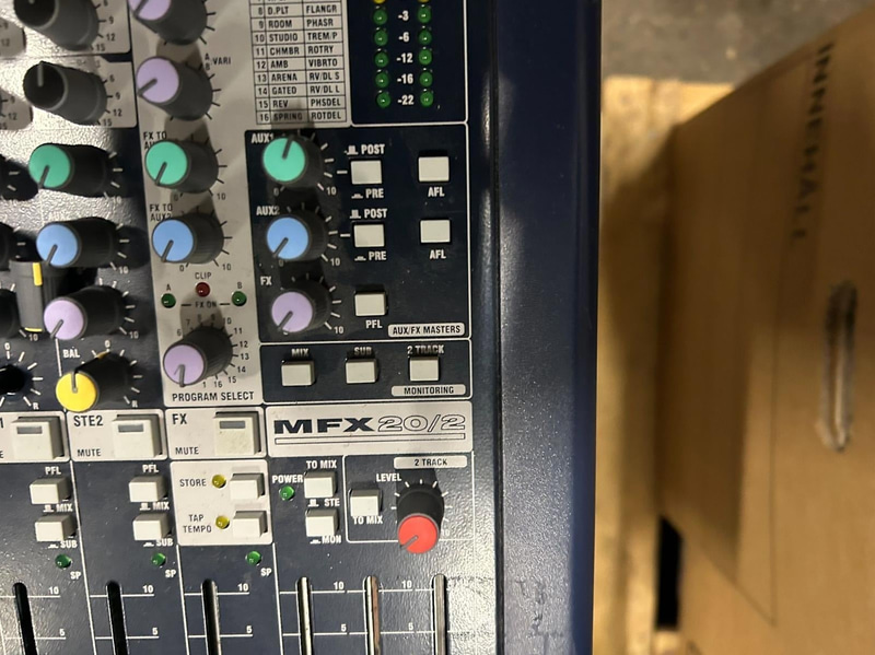 Soundcraft MFX 20/2 Mixing Console