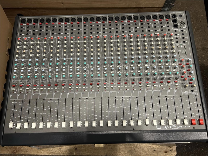 SILK Series 24-2-1 Mixing Console