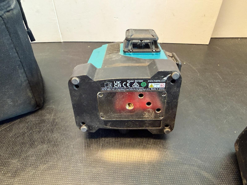 Makita Cross-Line Laser, 2021, Battery-Powered
