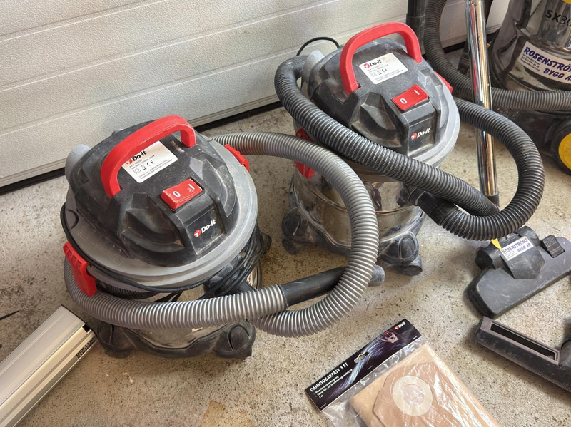 Wet/dry vacuum cleaners, 3 pcs