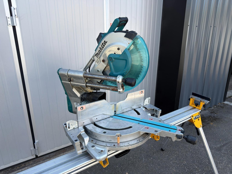Kap-/gersåg Makita LS1219L