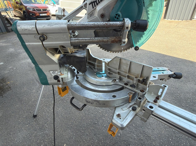 Kap-/gersåg Makita LS1219L