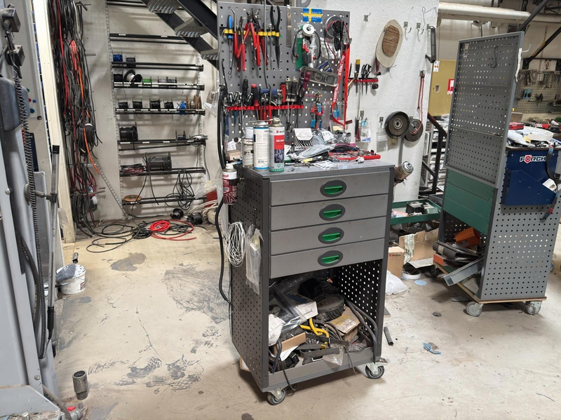 System Edström tool trolley with tools and contents