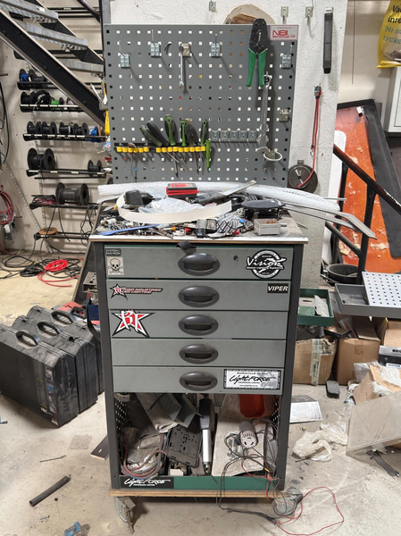System Edström tool trolley, with tools and contents
