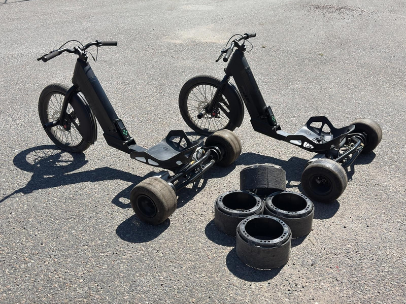 2 st trehjuliga driftcyklar, batteridrivna, FIIK Drifter