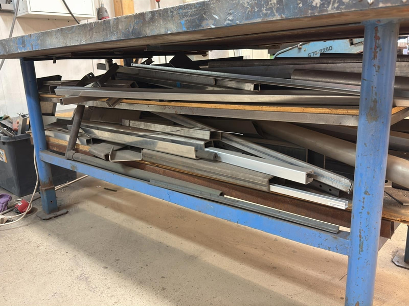 Heavy-duty steel welding table, 200×100 cm
