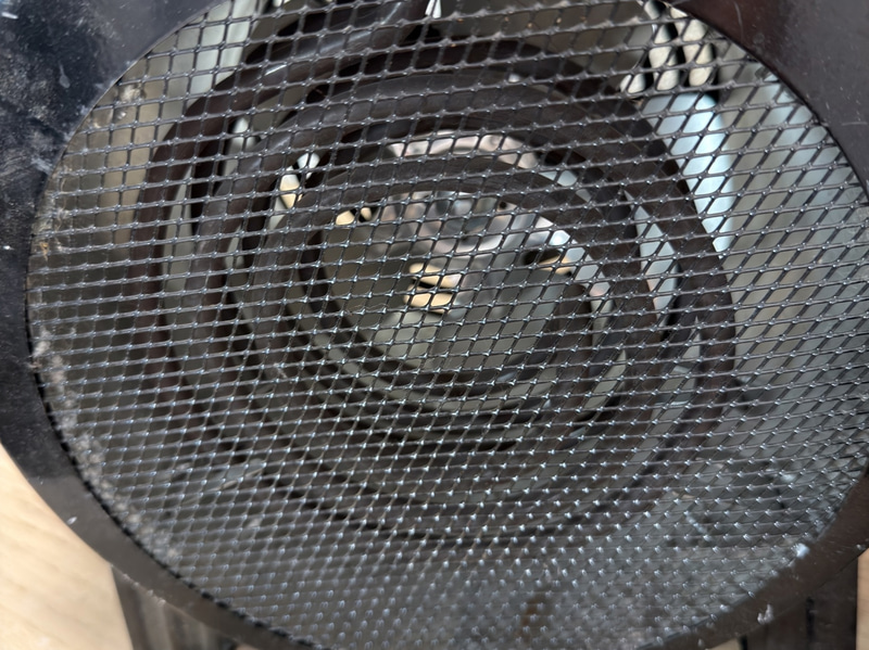 Fan heaters, 2x Schneider Electric IFH04-20A, 2000 W