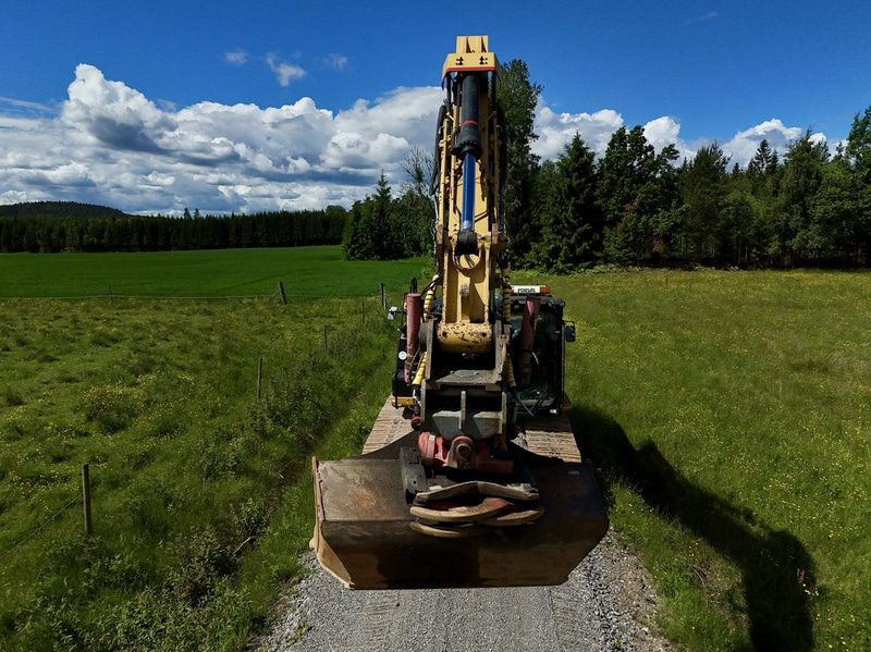 Tracked excavator Cat 324EL | 4 attachments | 2012