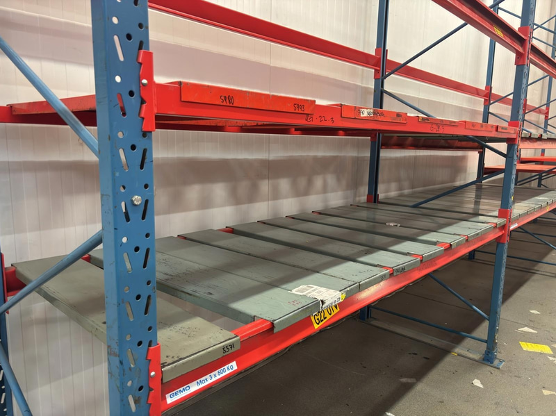 Cirka 250 meter pallställage