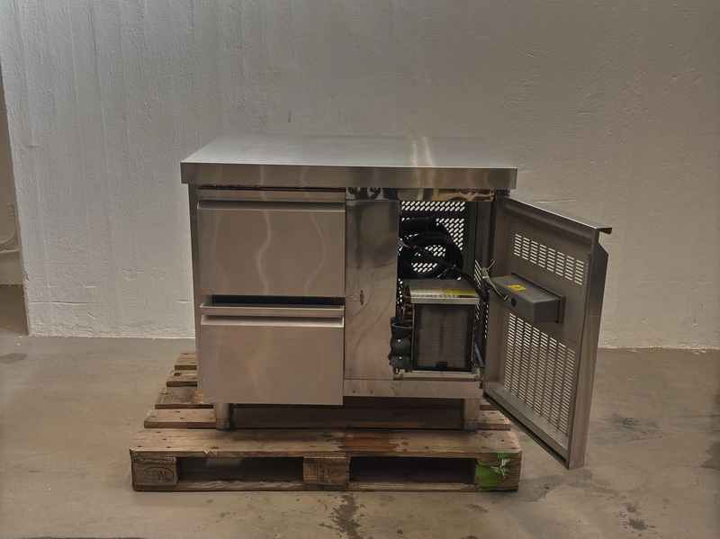 Kökbörsen refrigerated counter