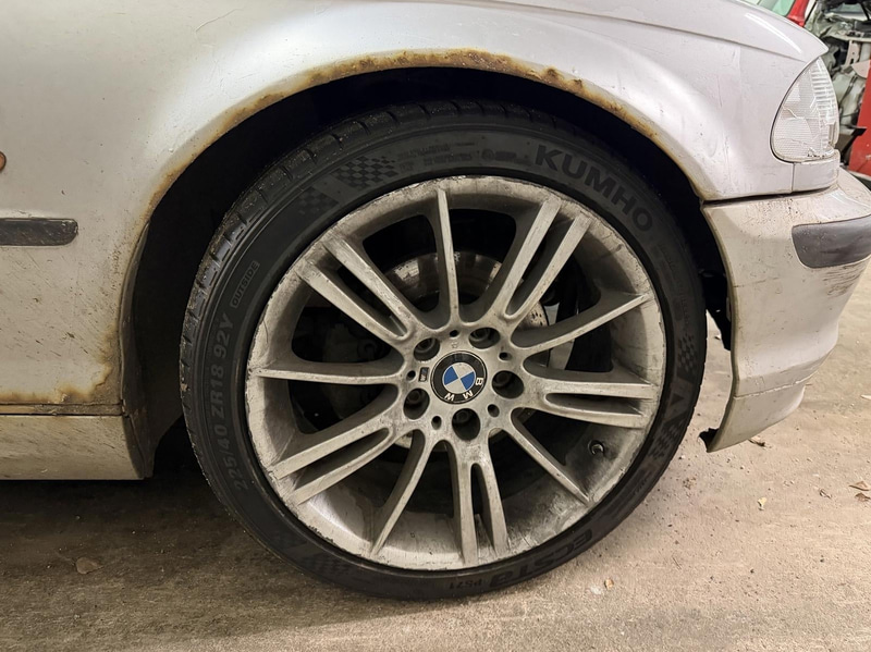 BMW 320 TOURING MJ00 -2000 | Reparations / reservdelsobjekt