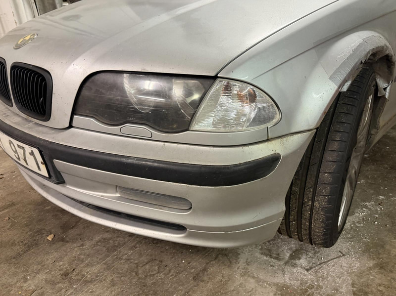 BMW 320 TOURING MJ00 -2000 | Reparations / reservdelsobjekt