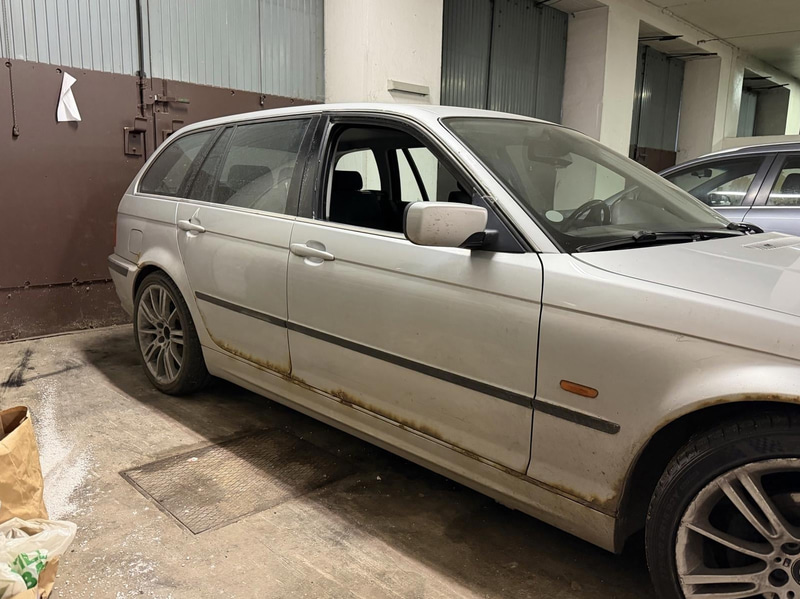 BMW 320 TOURING MJ00 -2000 | Reparations / reservdelsobjekt