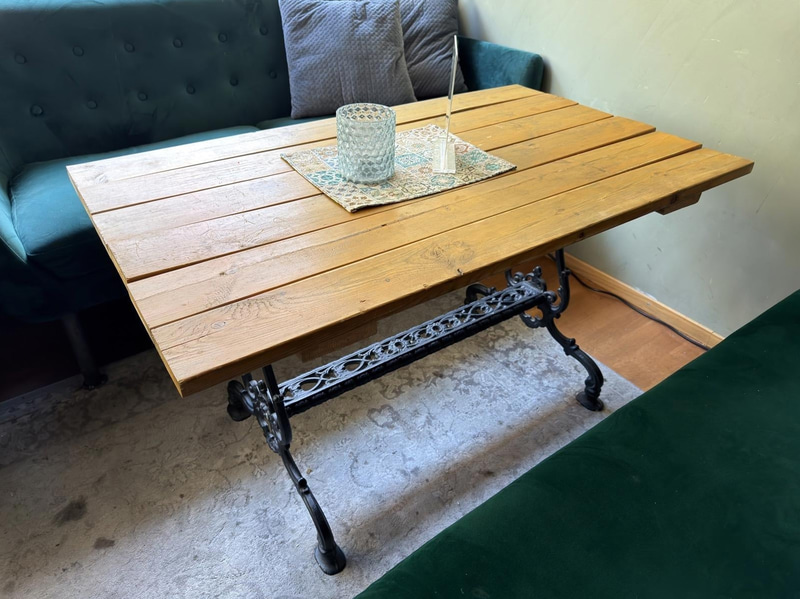 Sofa set, lighting, etc.